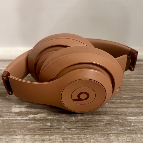 Beats Studio Pro x Kim Kardashian Wireless Noise Cancelling Headphones - Dune